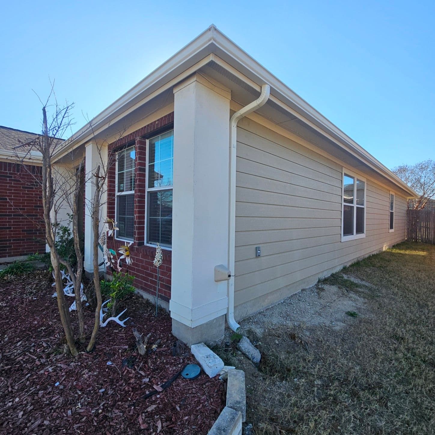 Gallery photos for Home Window Screens and Gutters Upgrade in Anna Texas: Image #1